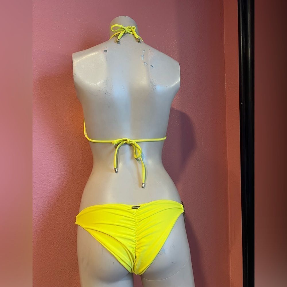 BEACH BUNNY BIKINI SET!! - Picture 4 of 12